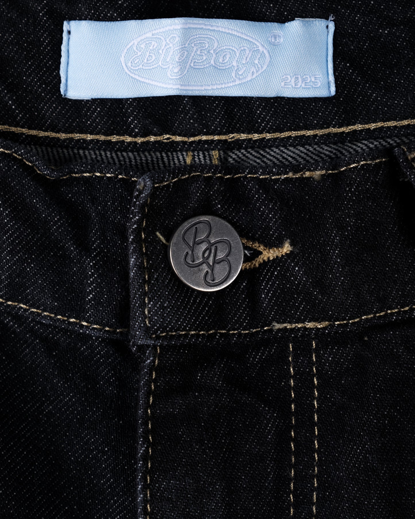 BLACK DENIM SHORTS