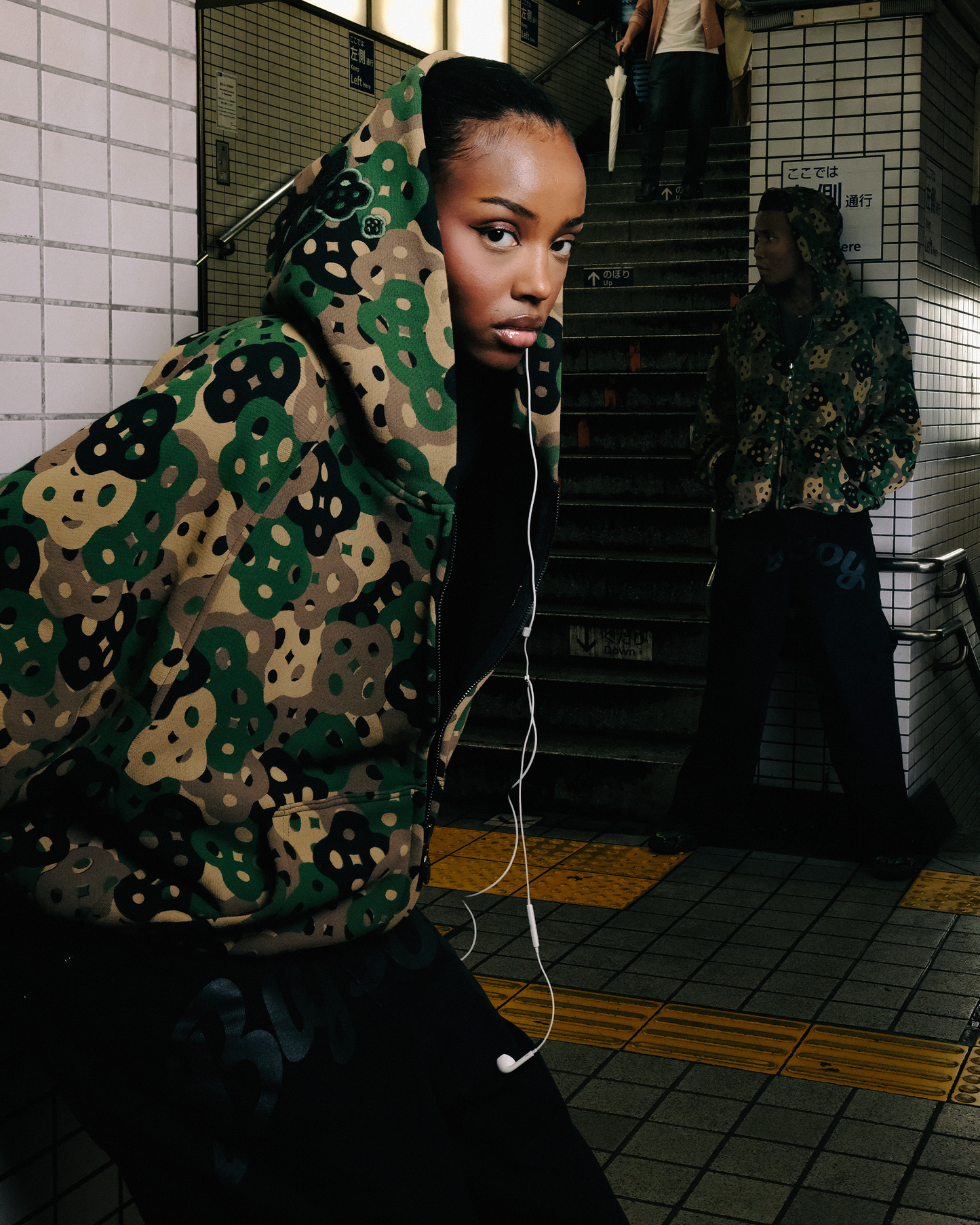 BUTTERFLY DENIM - BLACK OUT