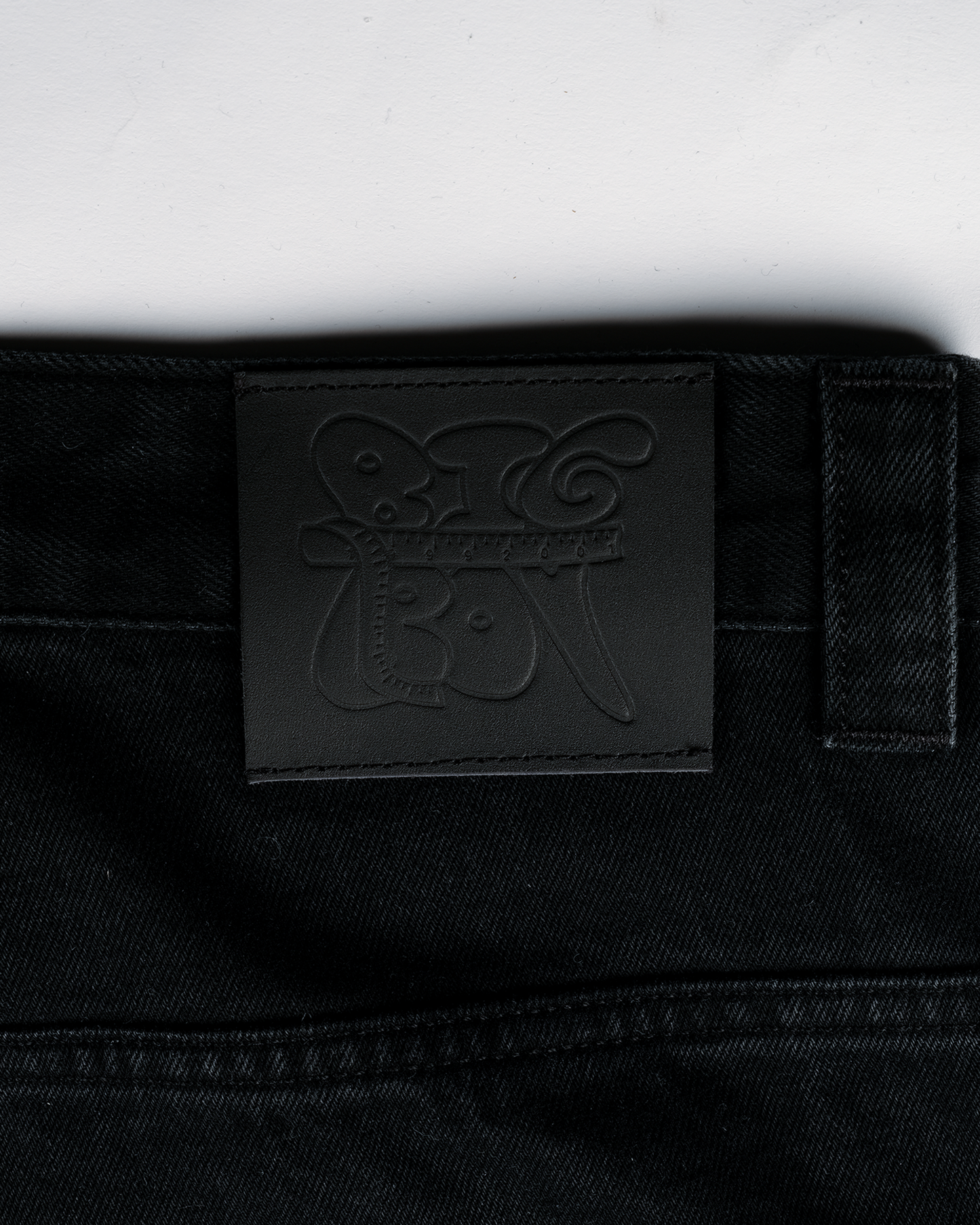 BUTTERFLY DENIM - BLACK OUT